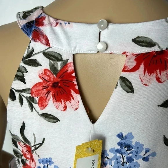 STELLA & SIENNA BY TRIXXI floral maxi dress.halter neck,cut out,cinched waist - Picture 11 of 14